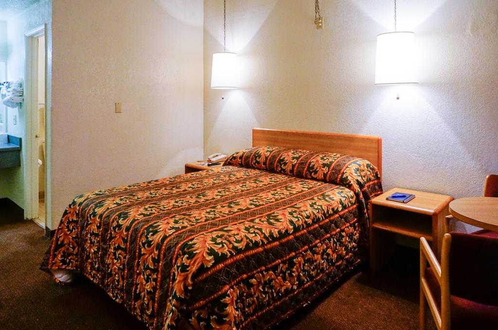 Ez 8 Motel San Jose II Bilik gambar